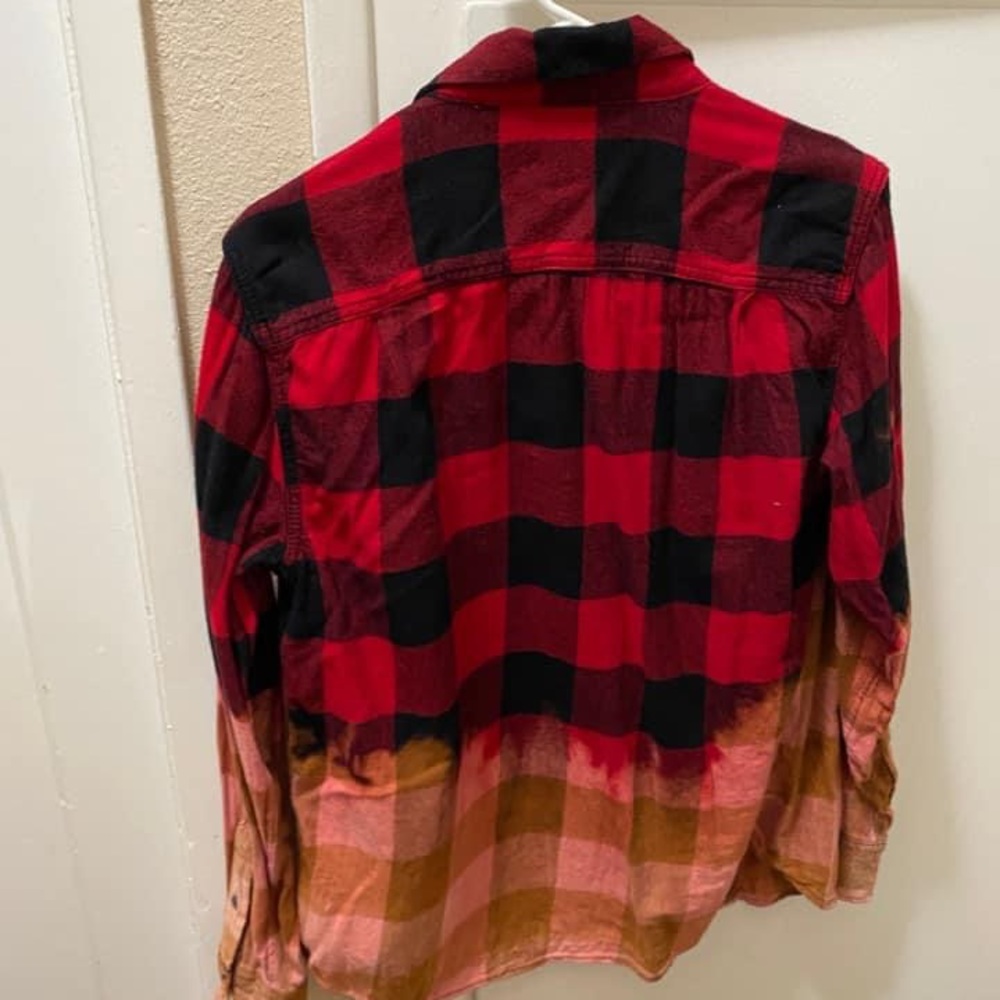 Red flannel - Picture 2 of 2